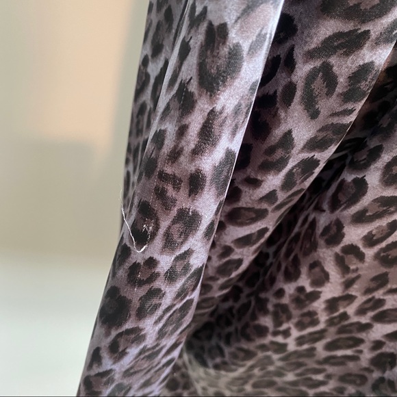Gray & Black Leopard Print Satin Pajamas Top Size XL - Picture 8 of 8